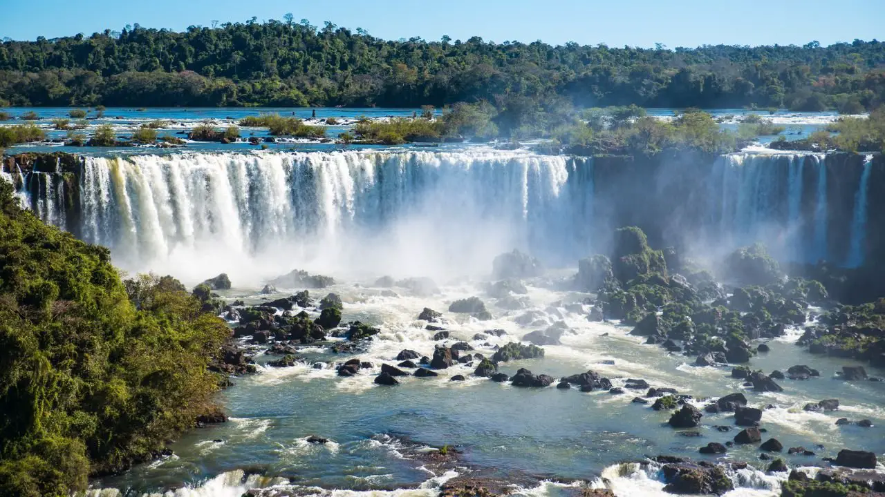 Precios actualizados para una escapada a las Cataratas del Iguazú en verano 2024