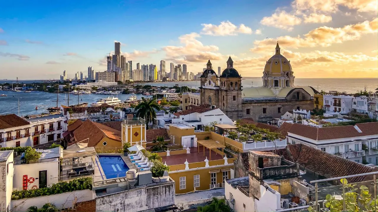 calles en cartagena de indias colombia