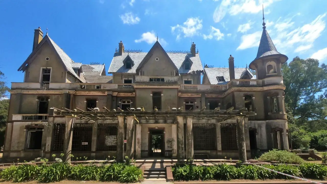 ¿Realidad o Leyenda? El Castillo “embrujado” a 300 km de Buenos Aires que todos quieren visitar este fin de semana