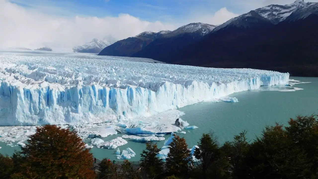 El Glaciar Perito Moreno Se Destaca Entre las Nuevas 7 Maravillas del Mundo de 2024