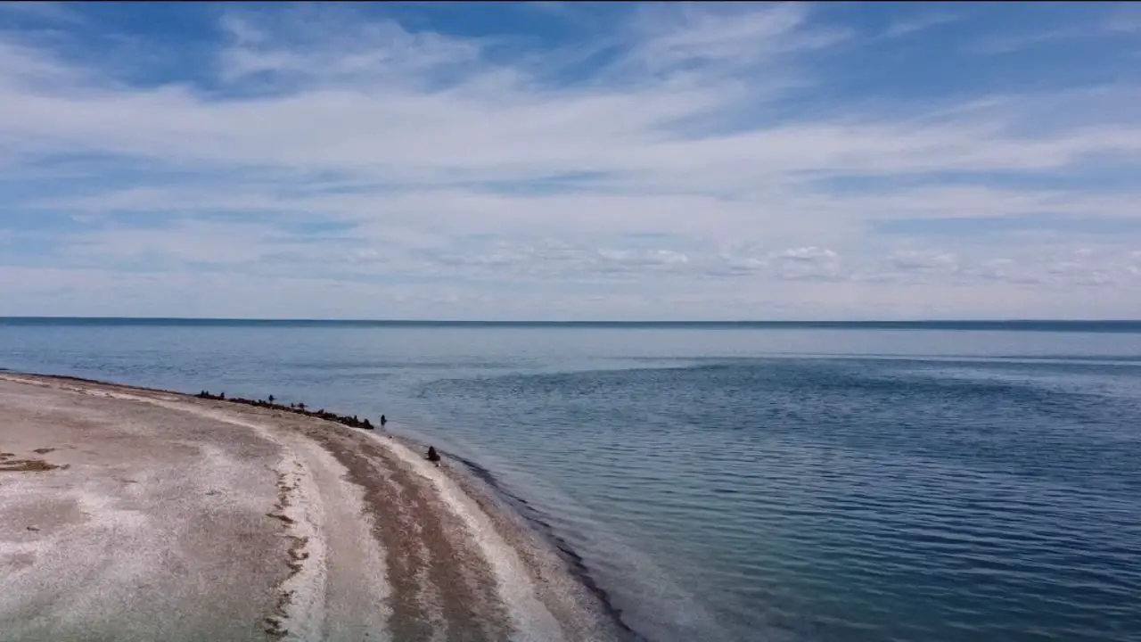 El secreto mejor guardado de la Patagonia: sumérgete en la playa con las aguas más transparentes de Argentina