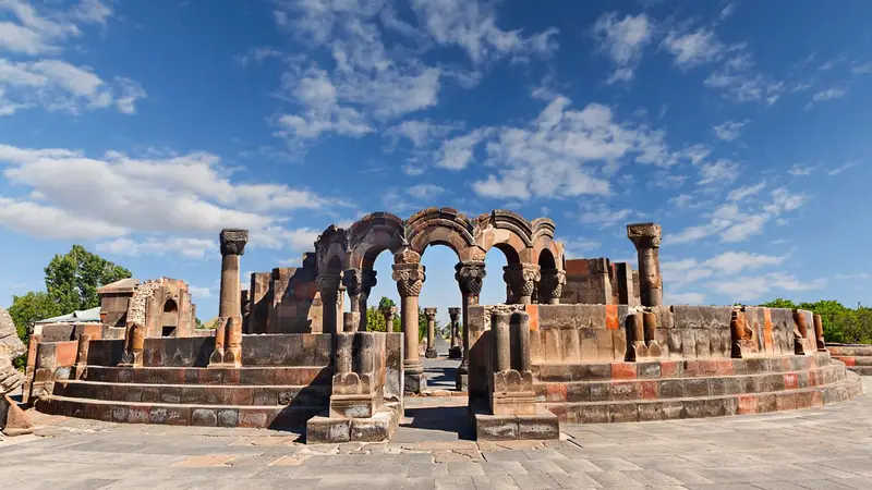 Viaje cultural 2024: Los 10 tesoros escondidos de Ereván que están definiendo a Armenia como el destino europeo revelación
