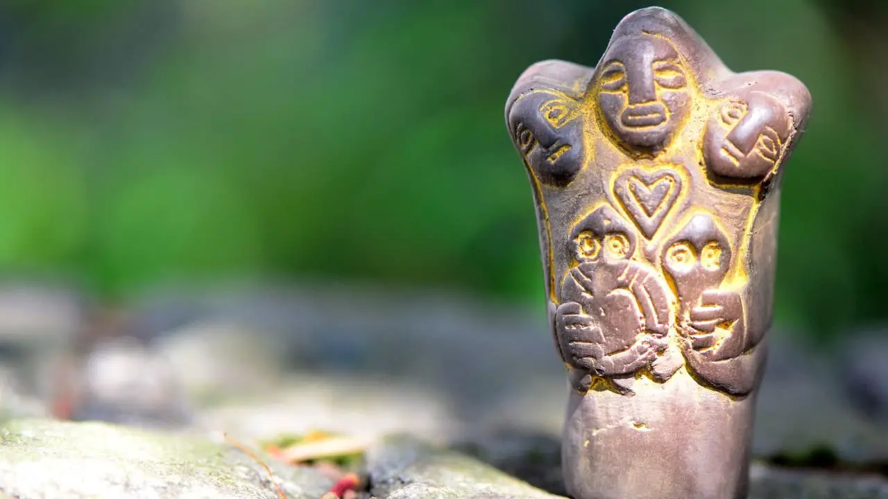 5 Rituales Ancestrales para Honrar a la Pachamama: Tradiciones y Significados en la Celebración de Agosto