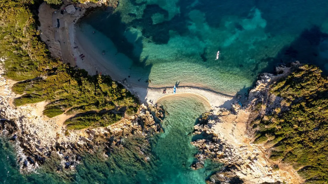 Albania desafía a destinos populares: Sus playas lideran Europa en 2024 con belleza y precios accesibles