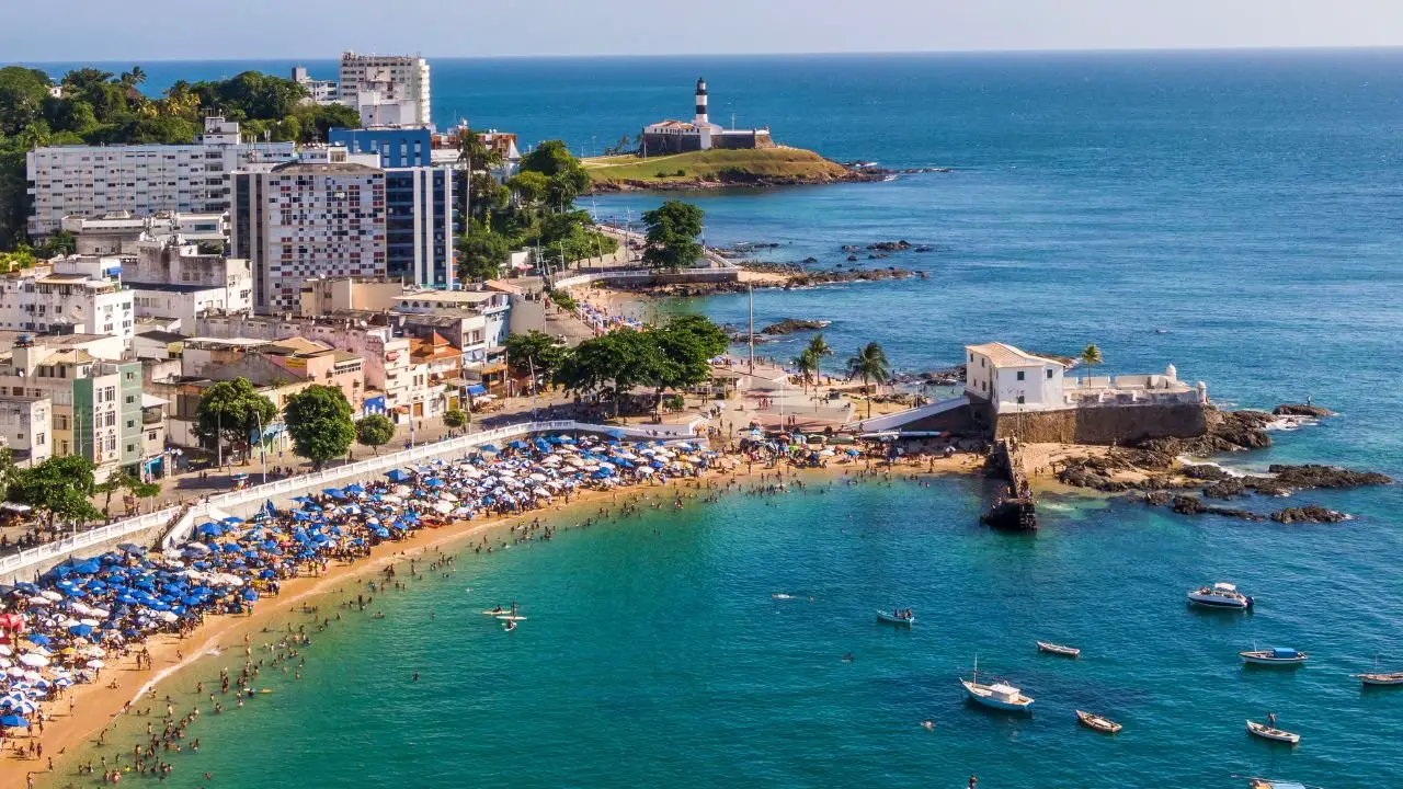 praia do porto da barra en salvador bahia brasil