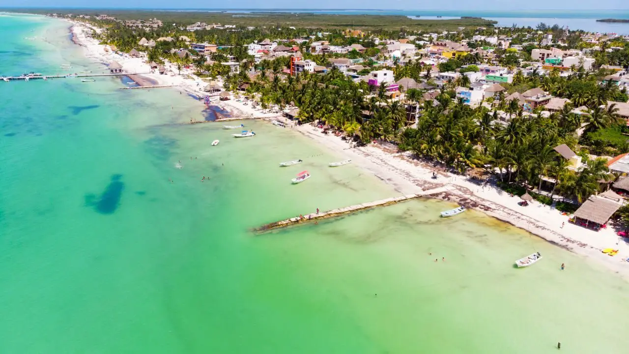 soleada isla holbox en mexico