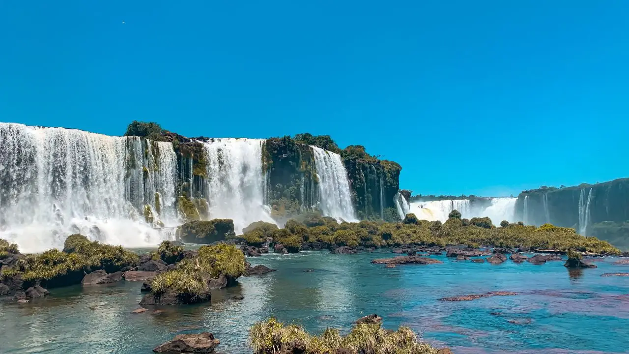 Descubre el precio para explorar el lado brasileño de las majestuosas Cataratas del Iguazú