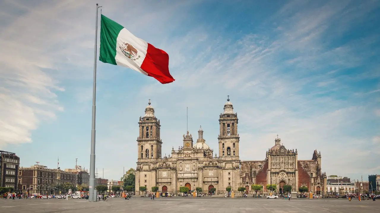 Emigrar tras la jubilación: por qué México se presenta como una interesante alternativa para el retiro y cómo obtener la visa correspondiente