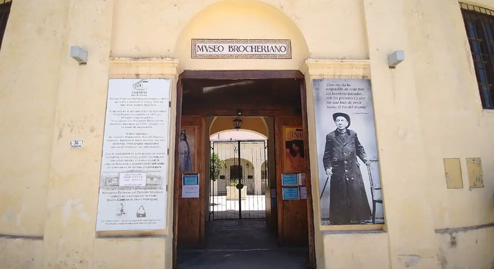 entrada al museo brocheriano