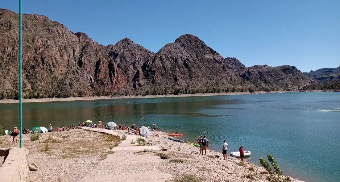 impresionantes playas de aguas turquesas en San Rafael