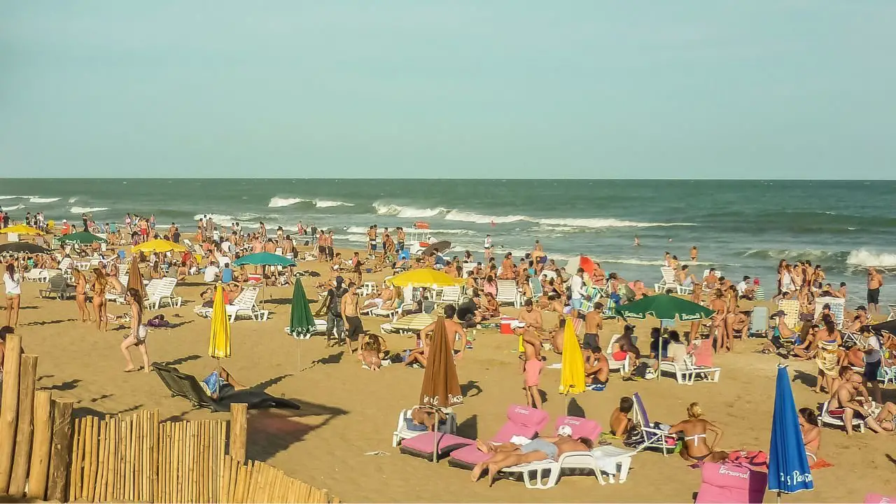 playa de pinamar agentina 