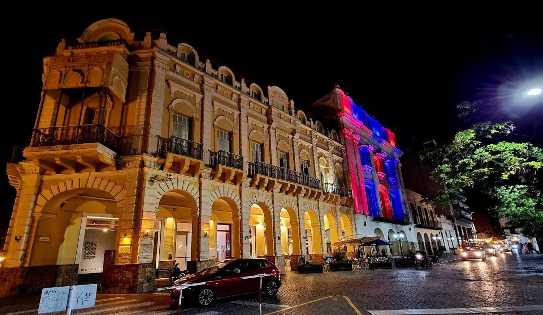 plaza 9 de julio en salta argentina