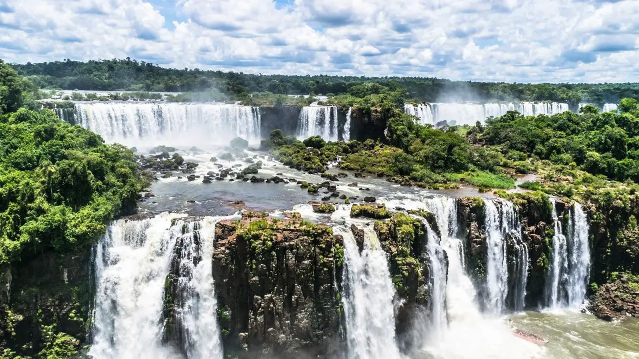 Actividades para realizar en un viaje a las Cataratas del Iguazú en verano 2024