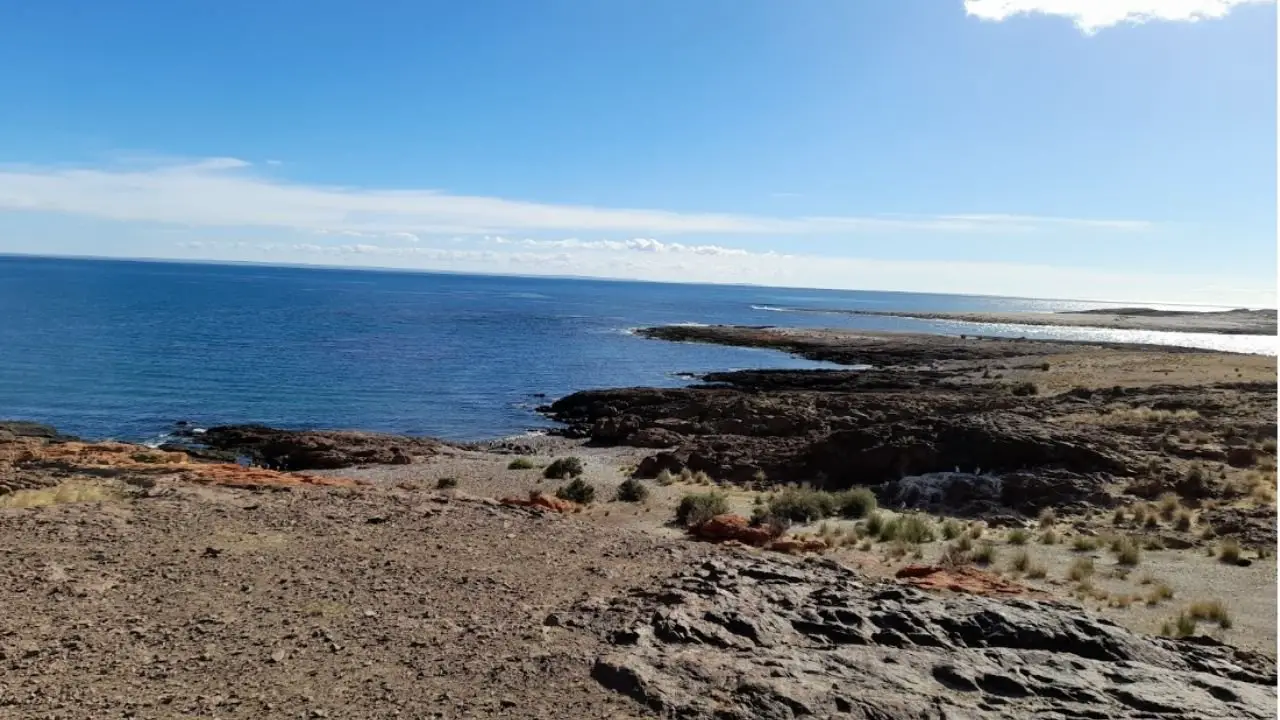 El paraíso costero en Chubut que se posiciona entre los 17 destinos más destacados a nivel mundial