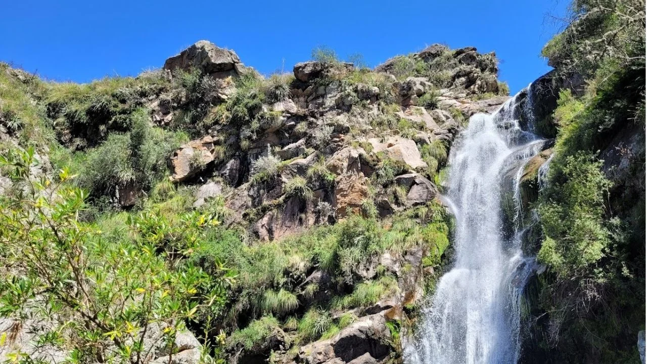 La maravillosa piscina natural “antiestrés” oculta en las sierras de Córdoba