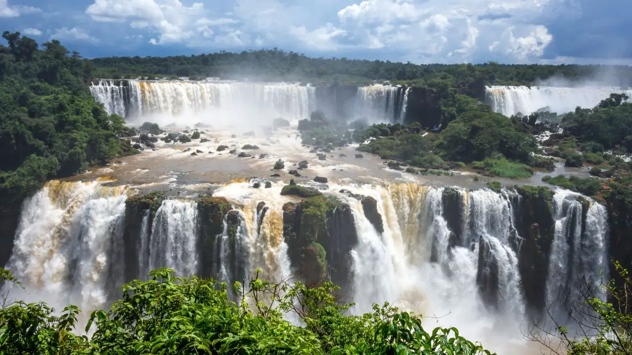 cuando abren las Cataratas del Iguazu para tu proxima escapada de Semana Santa