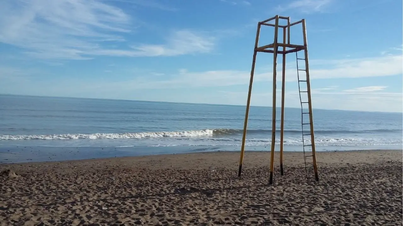 La playa más tranquila y solitaria de Buenos Aires para relajarse el fin de semana