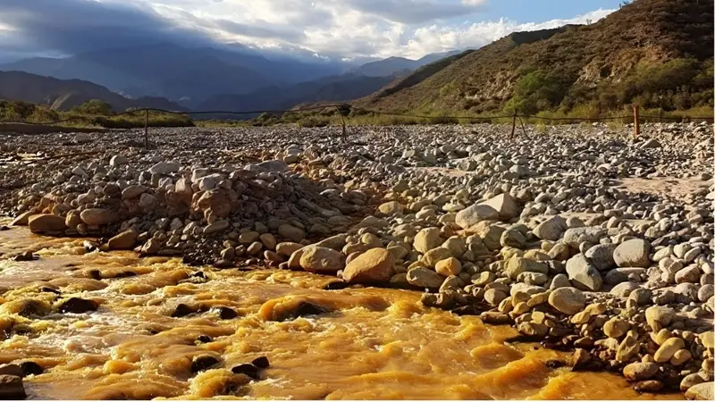 El río amarillo en La Rioja: un extraordinario fenómeno natural que merece ser visitado
