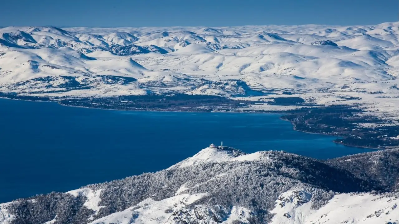 Comenzó la temporada de esquí en Bariloche con la primera nevada intensa del año