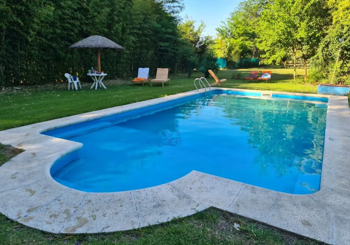 piscina en Hotel de Campo Santa María